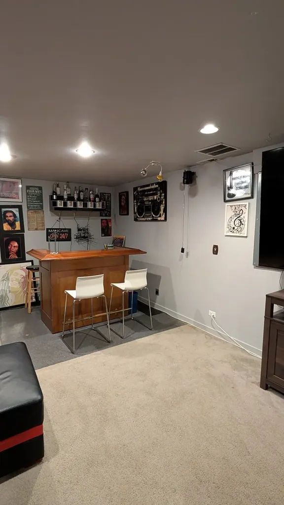1133 East 83rd 185 Street Chicago IL 60619