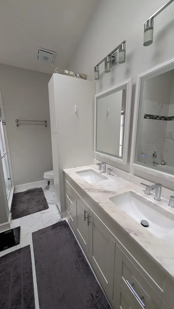 1133 East 83rd 185 Street Chicago IL 60619