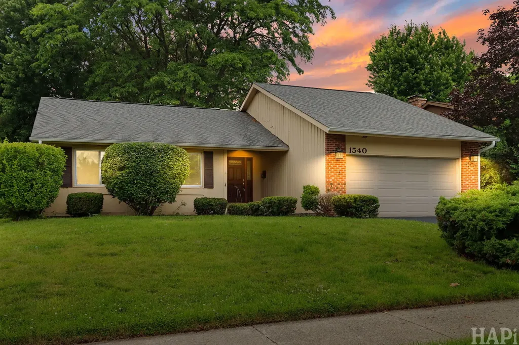1540 North Pepper Tree Drive Palatine IL 60067