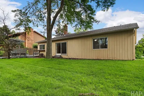 1540 North Pepper Tree Drive Palatine IL 60067