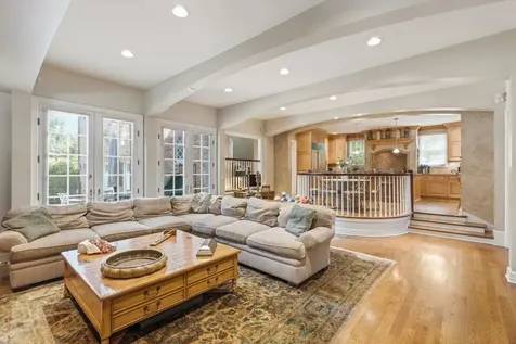241 Walden Drive Glencoe IL 60022