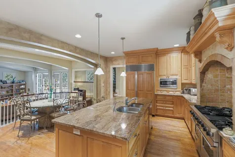 241 Walden Drive Glencoe IL 60022