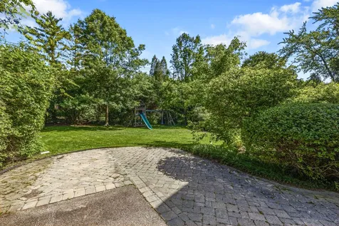 241 Walden Drive Glencoe IL 60022