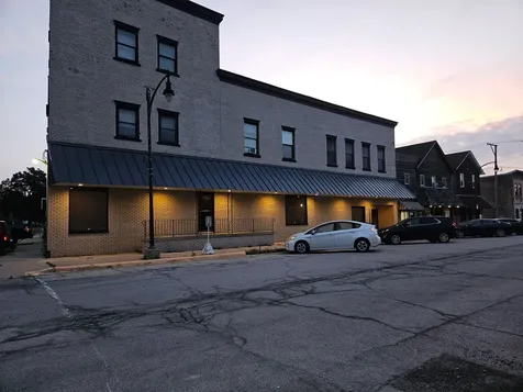 127 West Taylor Street Grant Park IL 60940