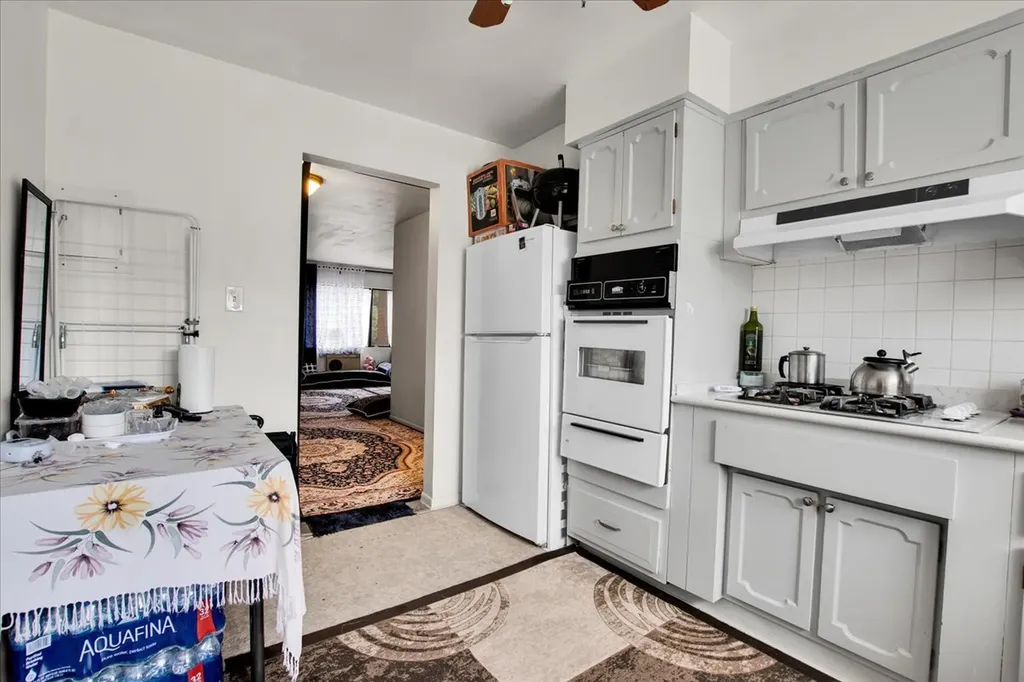 3441 West Bryn Mawr Avenue Chicago IL 60659