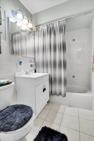 3441 West Bryn Mawr Avenue Chicago IL 60659