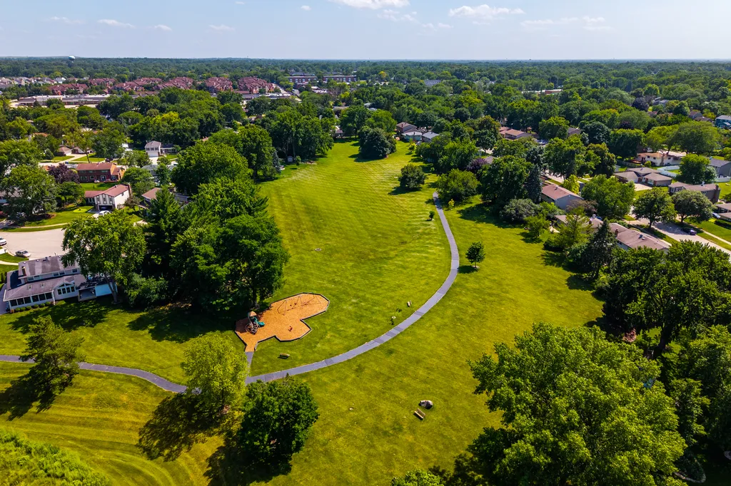 6S080 Park Meadow Drive Naperville IL 60540