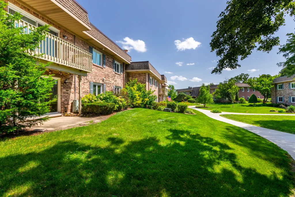 6S080 Park Meadow Drive Naperville IL 60540