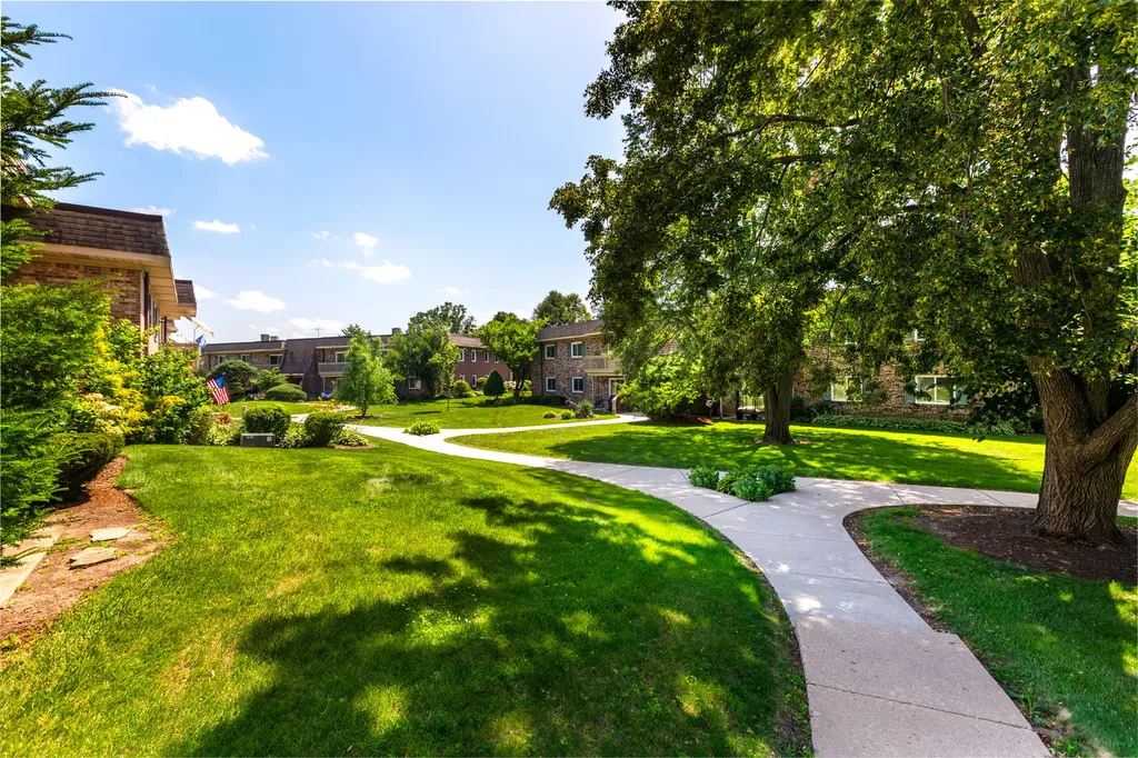 6S080 Park Meadow Drive Naperville IL 60540