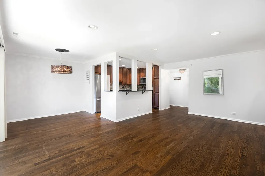 6S080 Park Meadow Drive Naperville IL 60540
