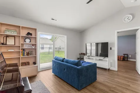706 Corey Lane Champaign IL 61822