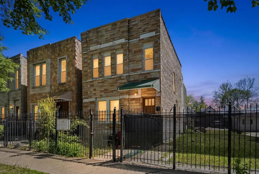 3505 West Le Moyne Street Chicago IL 60651