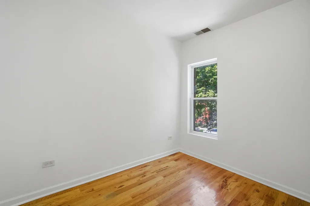 3505 West Le Moyne Street Chicago IL 60651