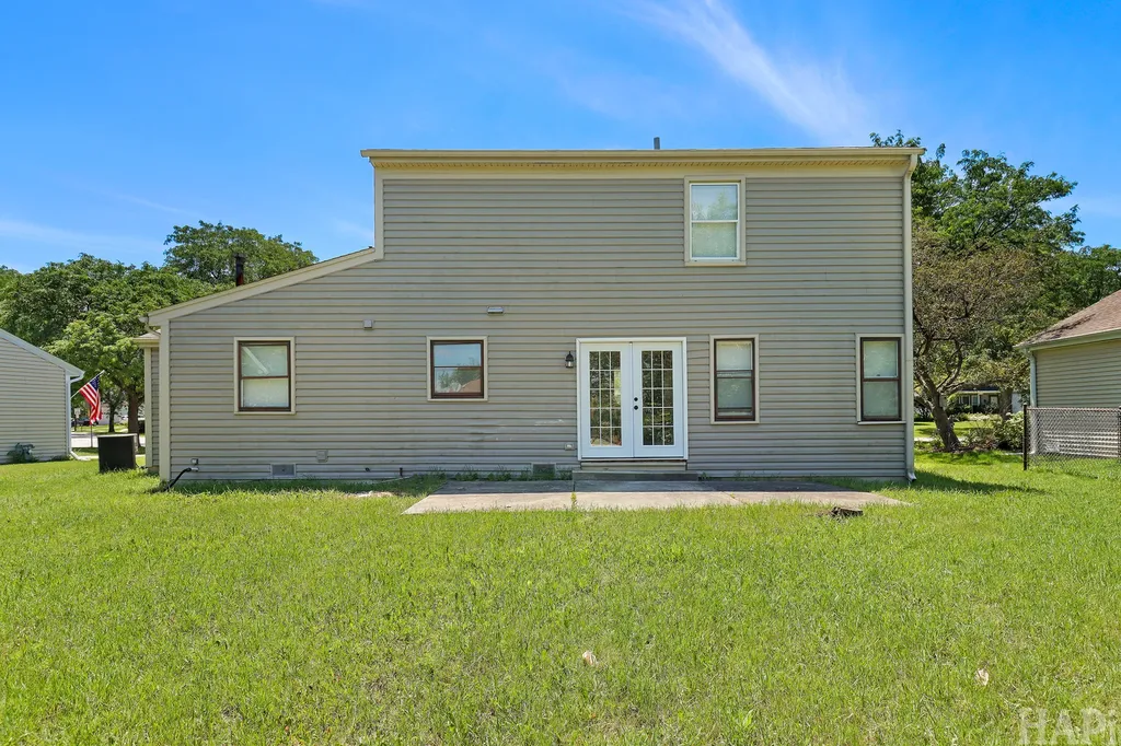 2208 Kensington Drive Schaumburg IL 60194