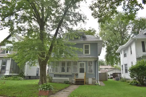 2113 14TH Street Moline IL 61265