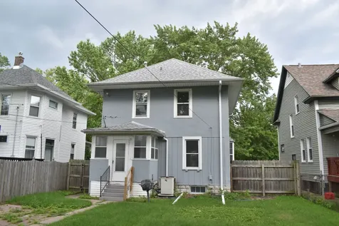 2113 14TH Street Moline IL 61265
