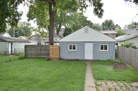 2113 14TH Street Moline IL 61265
