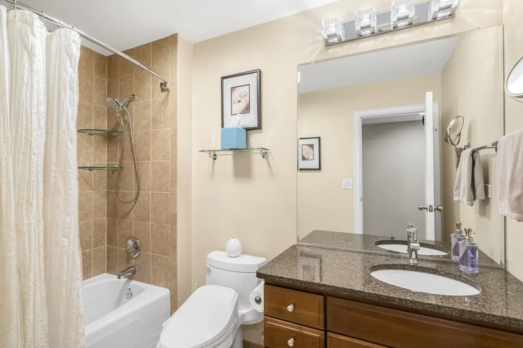 2 Oak Brook Club Drive Oak Brook IL 60523