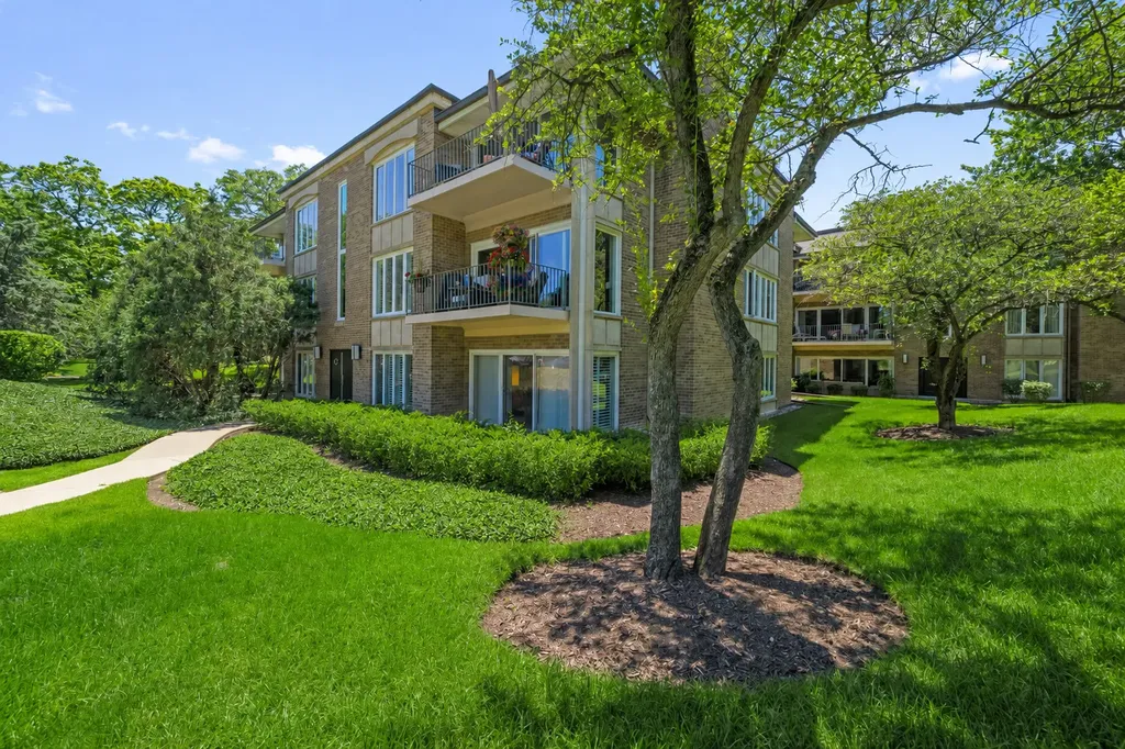 2 Oak Brook Club Drive Oak Brook IL 60523