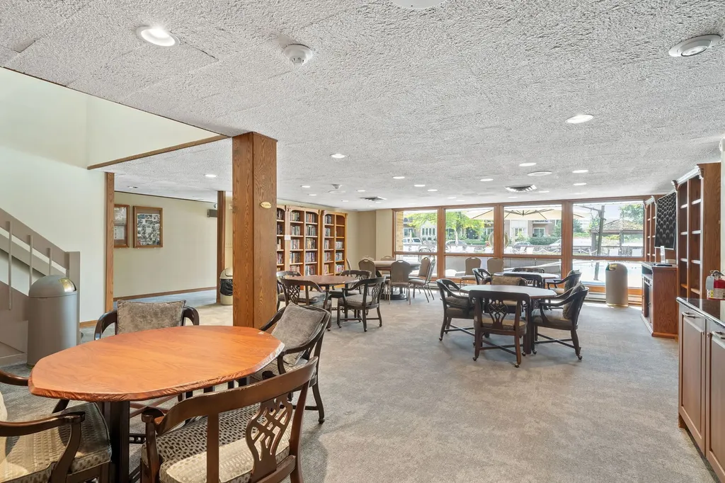 2 Oak Brook Club Drive Oak Brook IL 60523