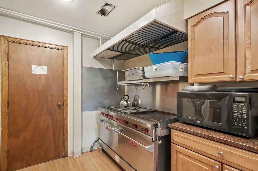 2 Oak Brook Club Drive Oak Brook IL 60523