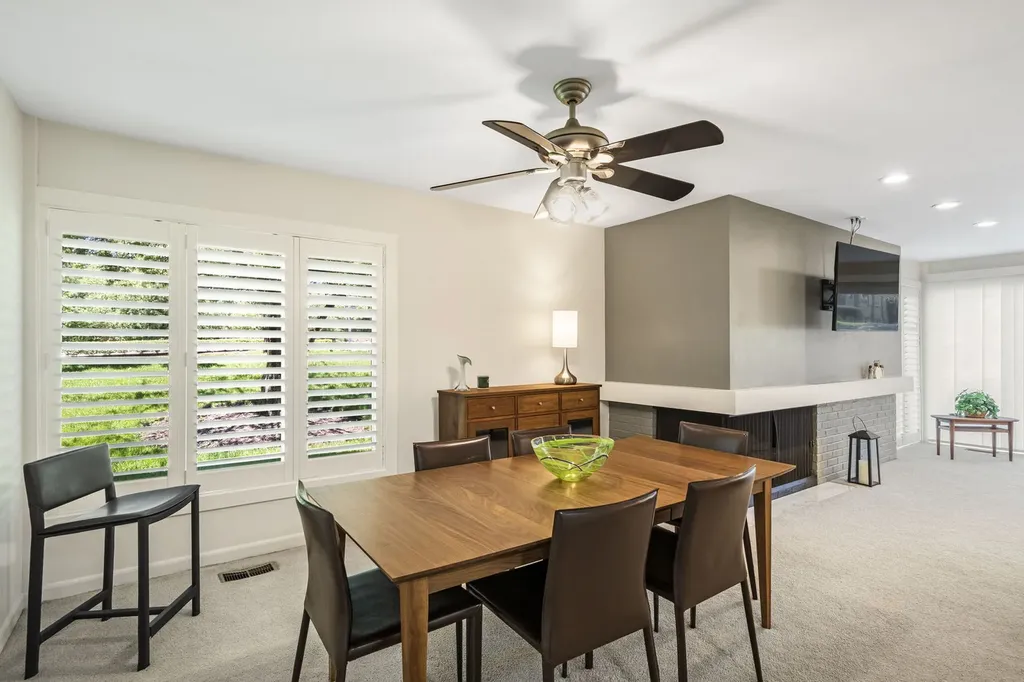 2 Oak Brook Club Drive Oak Brook IL 60523