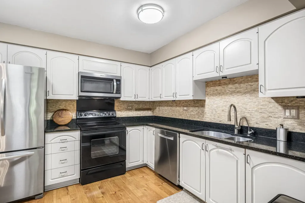 2 Oak Brook Club Drive Oak Brook IL 60523