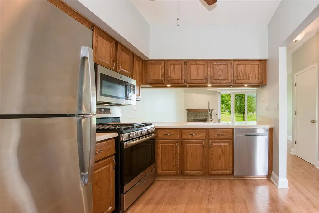 112 Golfview Drive Glendale Heights IL 60139