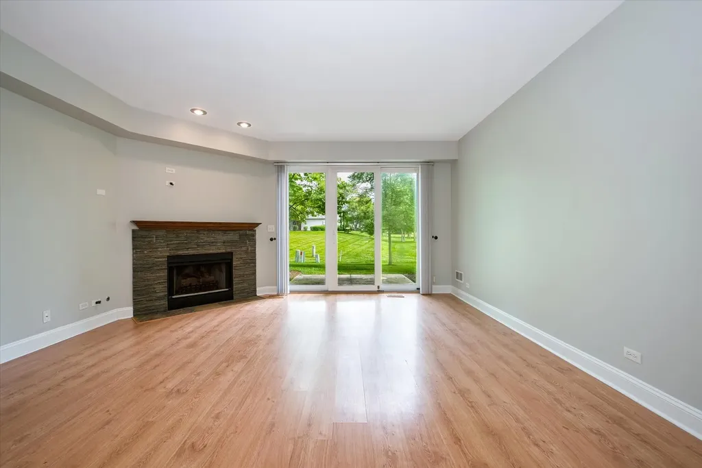112 Golfview Drive Glendale Heights IL 60139