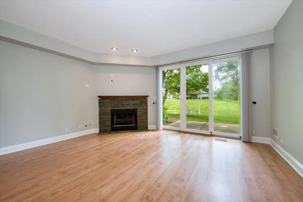 112 Golfview Drive Glendale Heights IL 60139