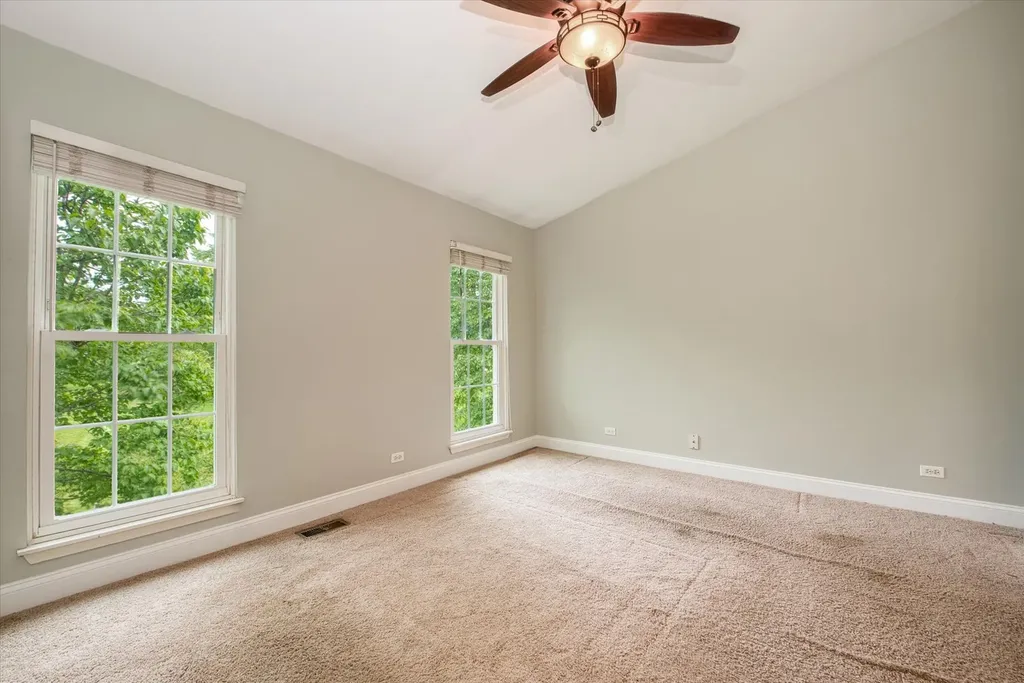112 Golfview Drive Glendale Heights IL 60139