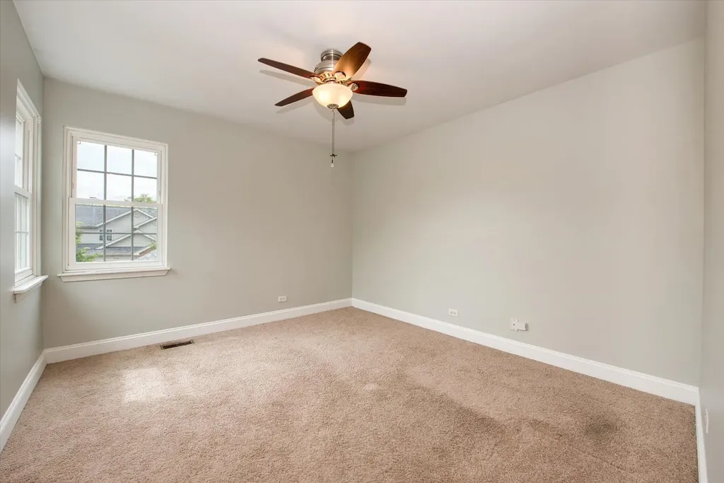 112 Golfview Drive Glendale Heights IL 60139