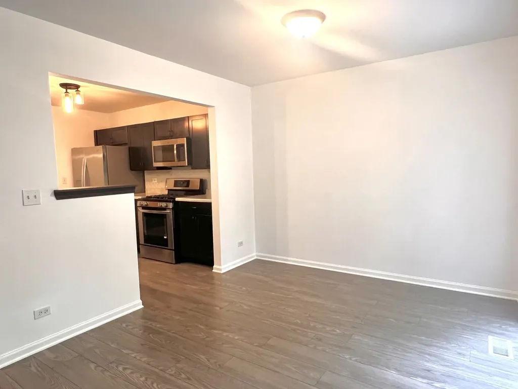 2407 Stoughton Circle Aurora IL 60502
