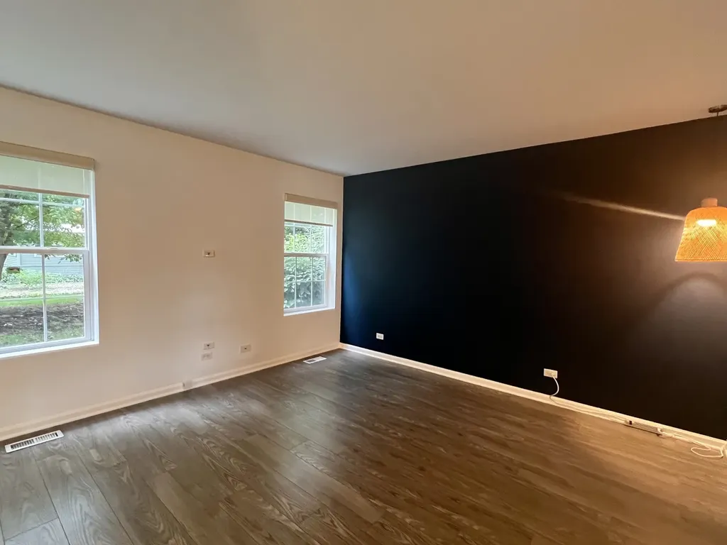 2407 Stoughton Circle Aurora IL 60502