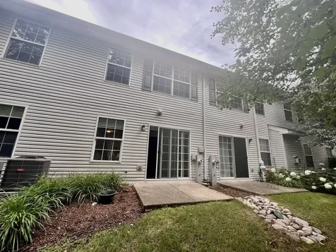 2407 Stoughton Circle Aurora IL 60502