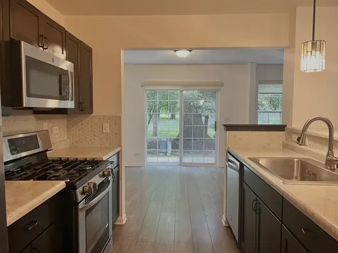 2407 Stoughton Circle Aurora IL 60502