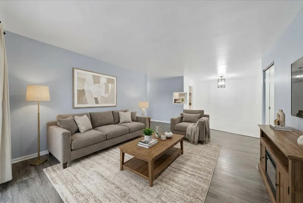 1424 Stonebridge Circle Wheaton IL 60189