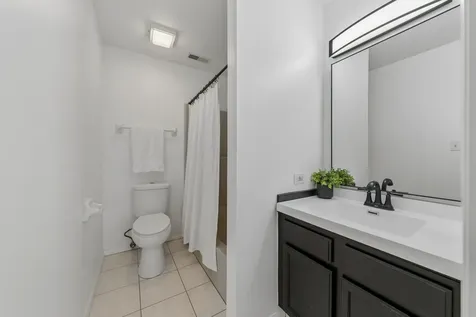1424 Stonebridge Circle Wheaton IL 60189