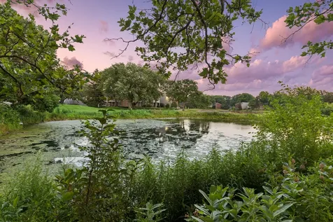 1424 Stonebridge Circle Wheaton IL 60189