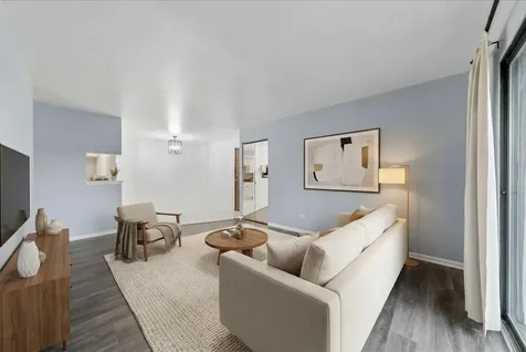 1424 Stonebridge Circle Wheaton IL 60189