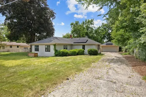502 Monroe Avenue Ingleside IL 60041