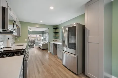 502 Monroe Avenue Ingleside IL 60041