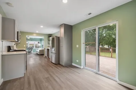 502 Monroe Avenue Ingleside IL 60041