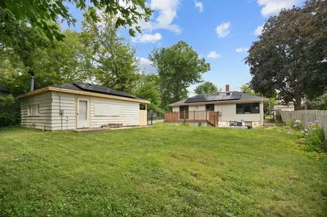 502 Monroe Avenue Ingleside IL 60041