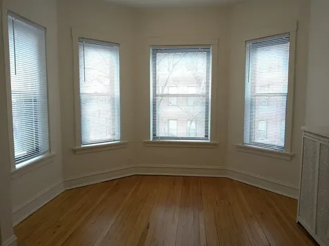 705 West Cornelia Avenue Chicago IL 60657