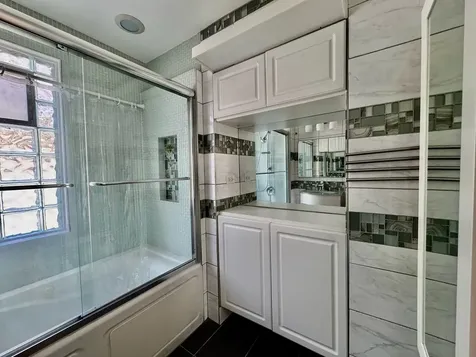 2047 North Lavergne Avenue Chicago IL 60639