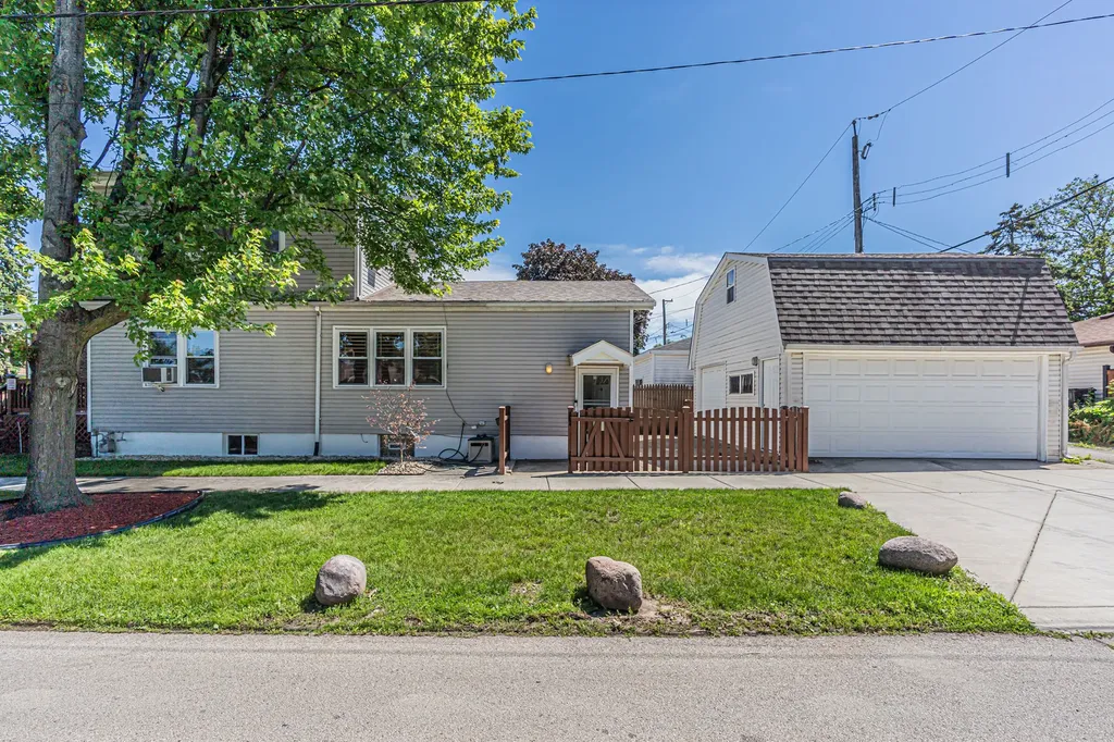 6548 North Sayre Avenue Chicago IL 60631