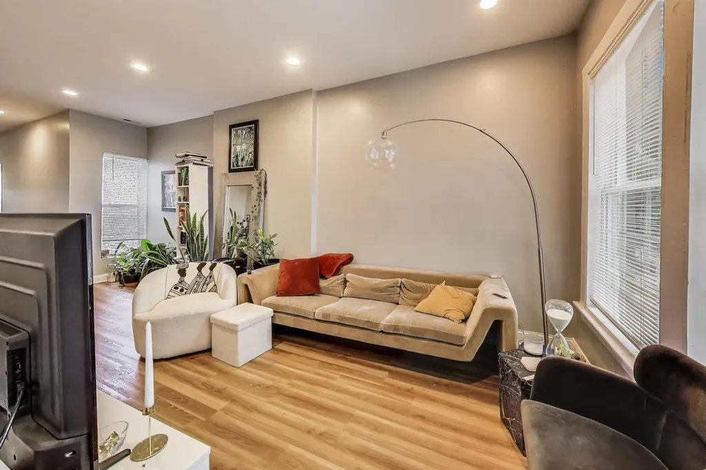 3623 South Emerald Avenue Chicago IL 60609
