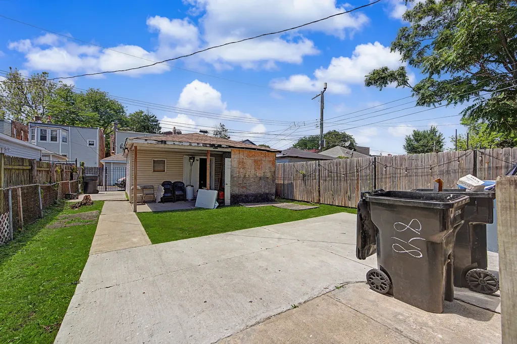 848 North Lawler Avenue Chicago IL 60651