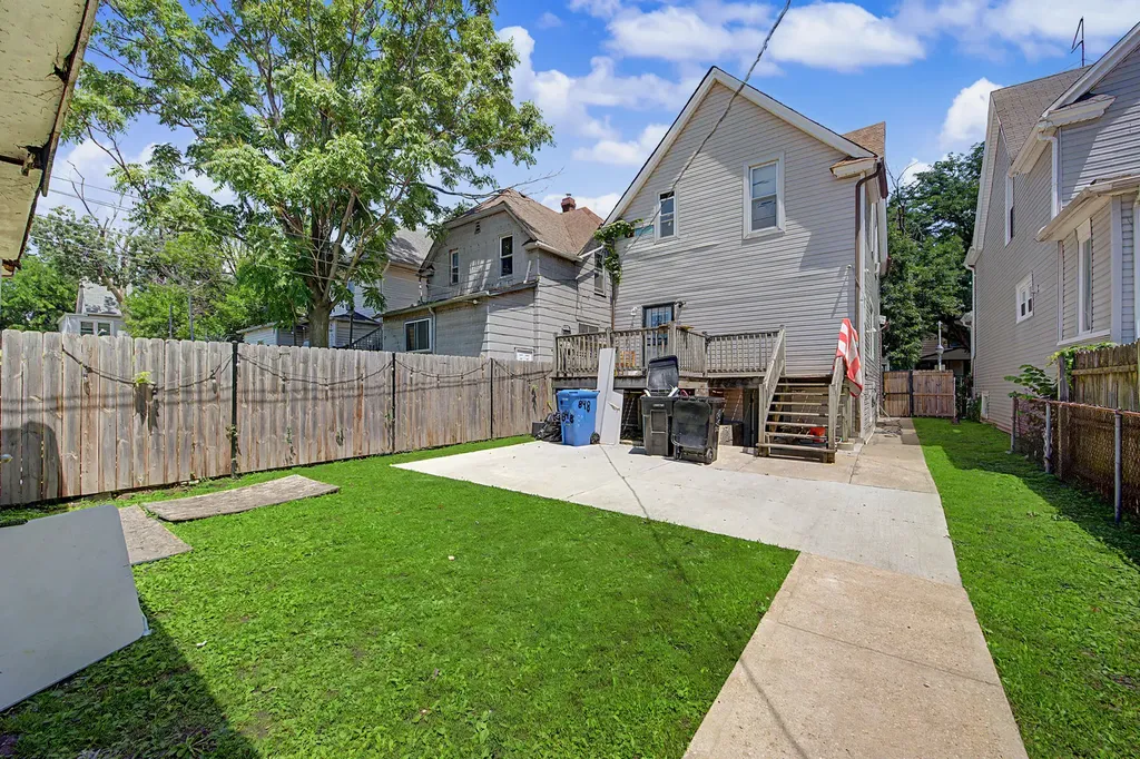 848 North Lawler Avenue Chicago IL 60651
